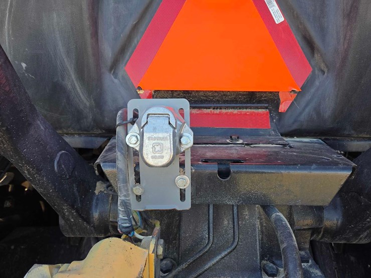 ih-5288-tractor-image-4