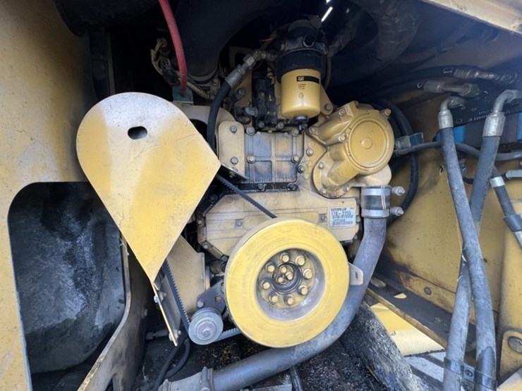 2005-caterpillar-ap-655c-image-18