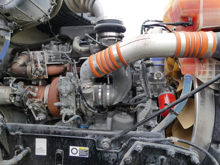 2017-peterbilt-579-image-16