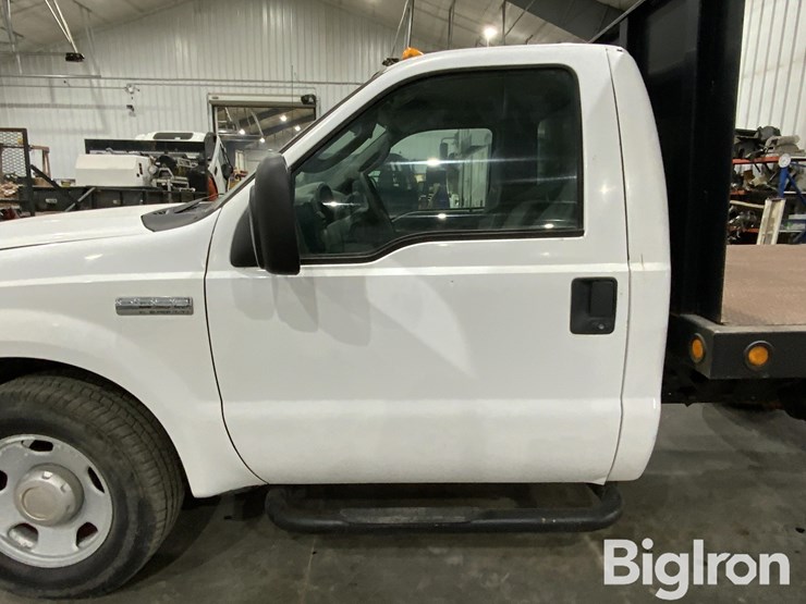 2005-ford-f350-xl-image-13