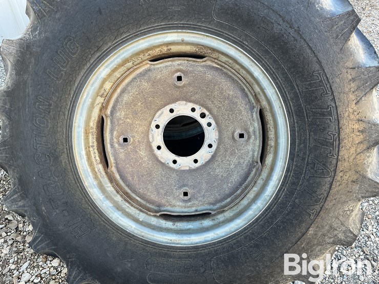 titan-16.9-24-irrigation-pivot-tires-and-rims-image-19