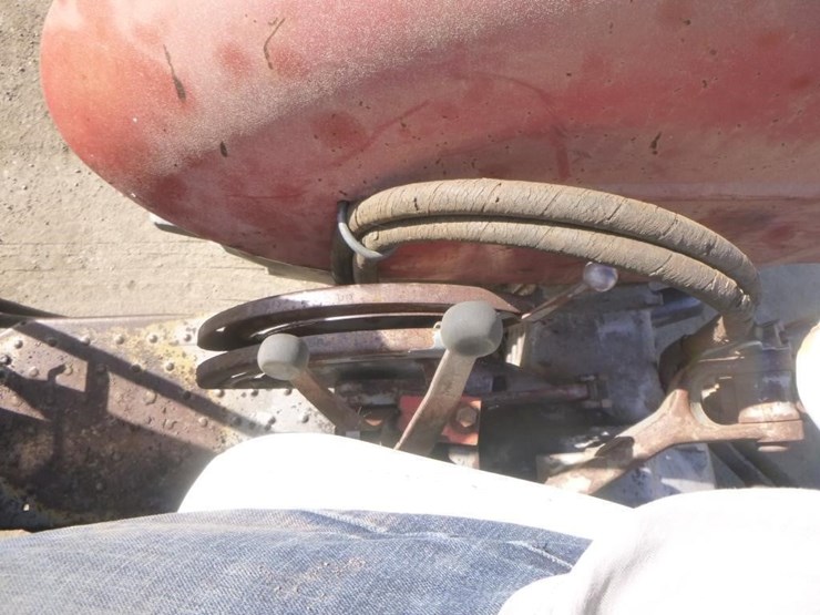 massey-ferguson-265-image-23