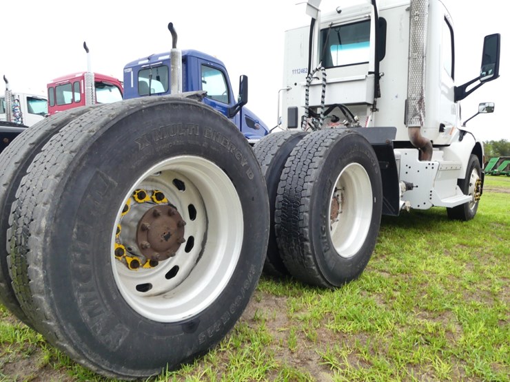 2017-peterbilt-579-image-6