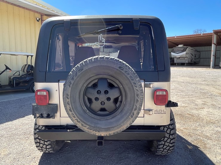 1993-jeep-wrangler-image-49