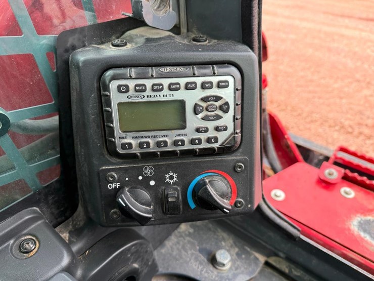 takeuchi-tl8r-image-36