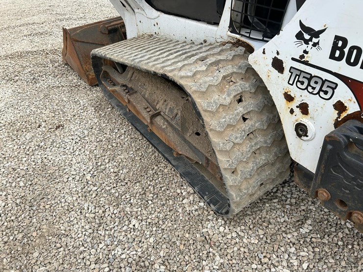 2019-bobcat-t595-image-17
