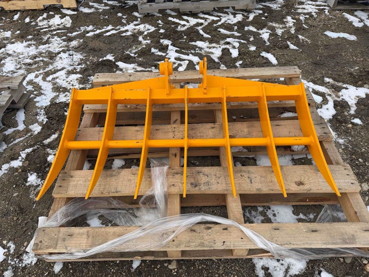 caterpillar-303-image-8