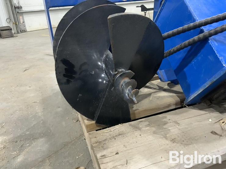 2025-massey-ferguson-730-image-10