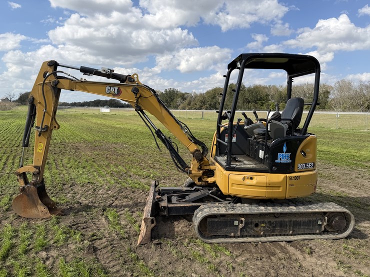 2021-caterpillar-303-image-3