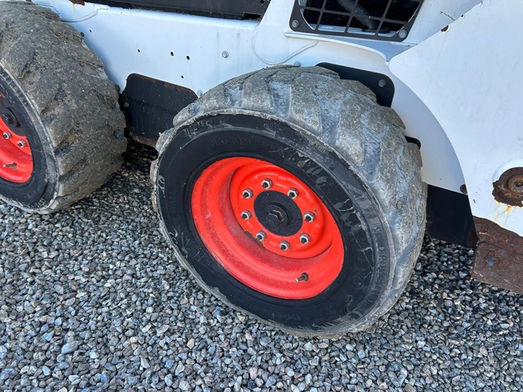 2022-bobcat-s590-image-15