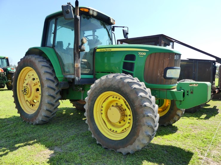 2010-john-deere-7330-premium-image-2