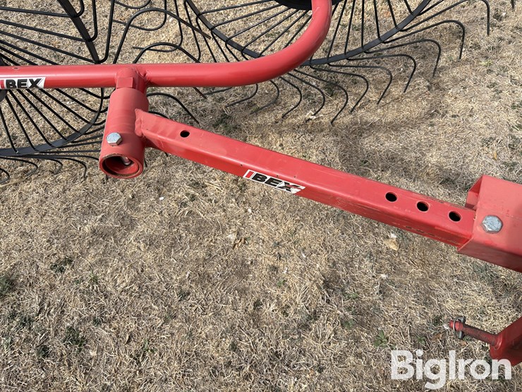 2022-ibex-ts130-2+2-3-pt-hay-rake-image-12