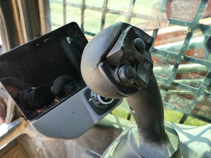 2024-kubota-svl75-3-image-14