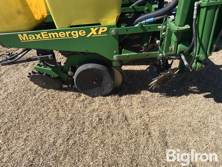 john-deere-1700-image-17