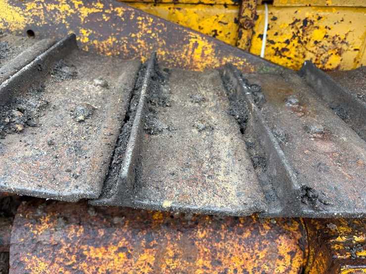 deere-350ce-image-25