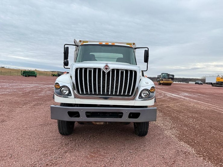 international-7600-image-2