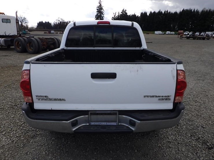 2013-toyota-tacoma-image-6