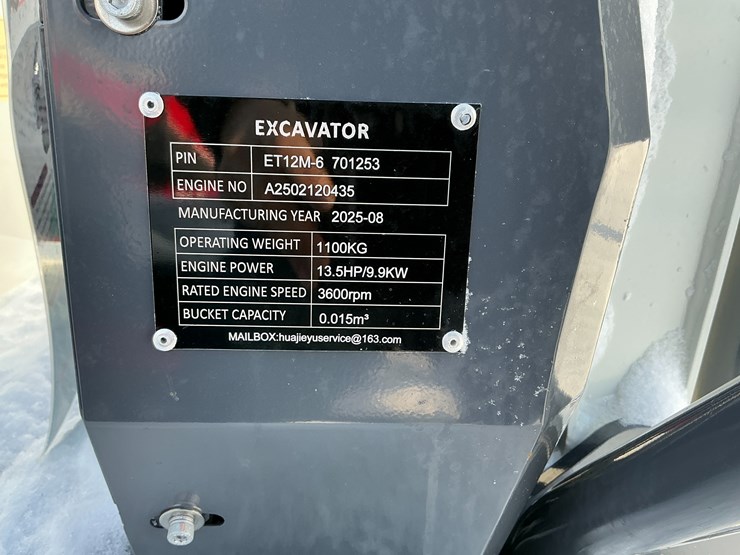 #1213-•-unused-2025-bttl12-excavator-image-24