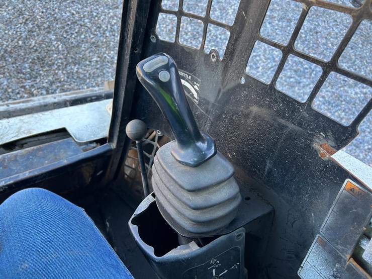 terex-ro70t-skid-steer-loader-image-20