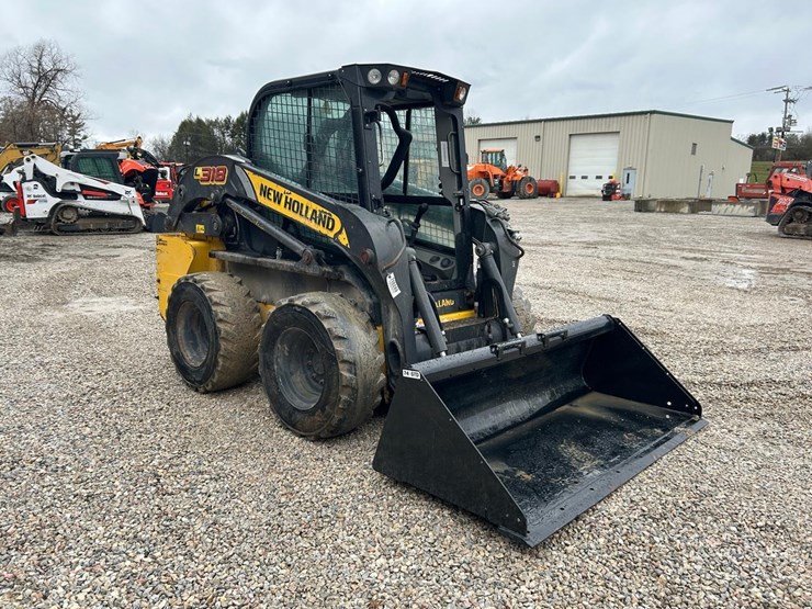 2023-new-holland-l318-image-6