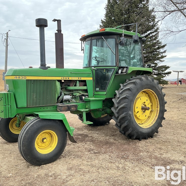 1976 JOHN DEERE 4430