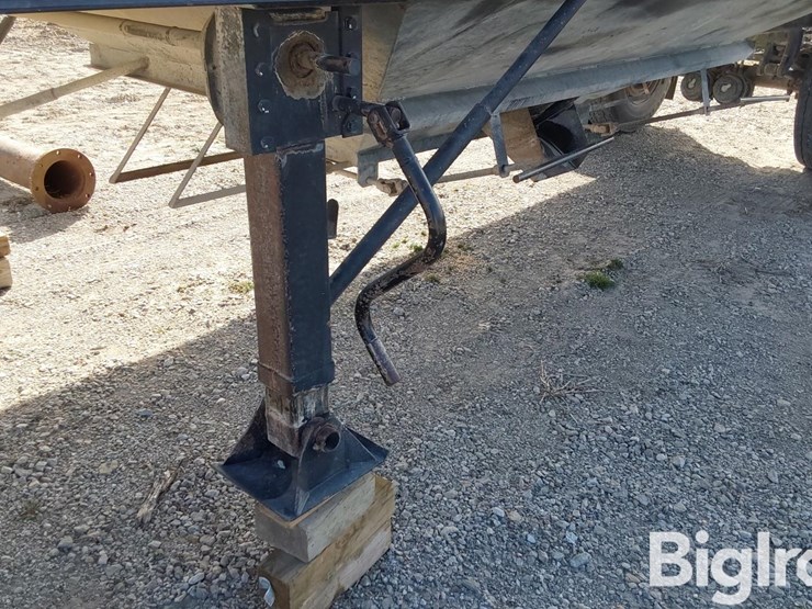 1998-neville-trailer-image-19