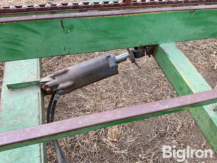 john-deere-200-image-17