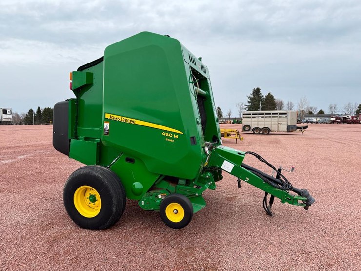 2020-john-deere-450m-image-3