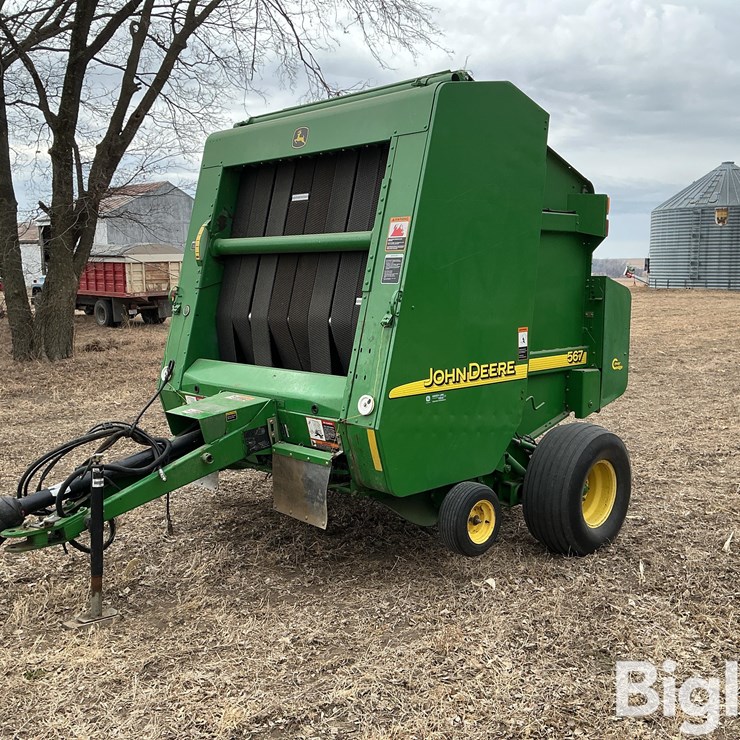 2010 JOHN DEERE 567