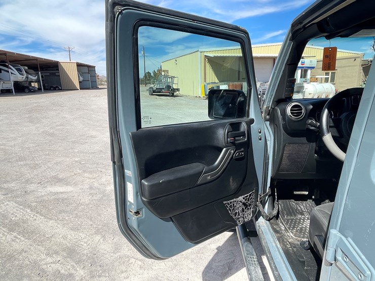 2014-jeep-wrangler-image-23