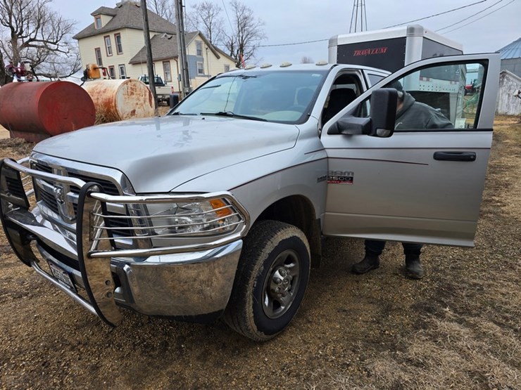 2012-dodge-ram-2500-image-1
