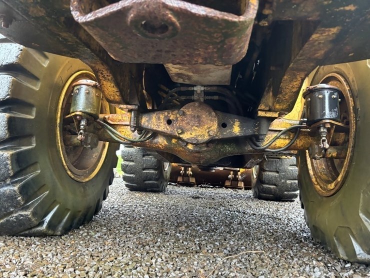 1966-caterpillar-966b-image-17