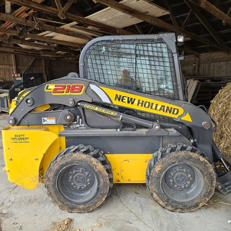 NEW HOLLAND L218