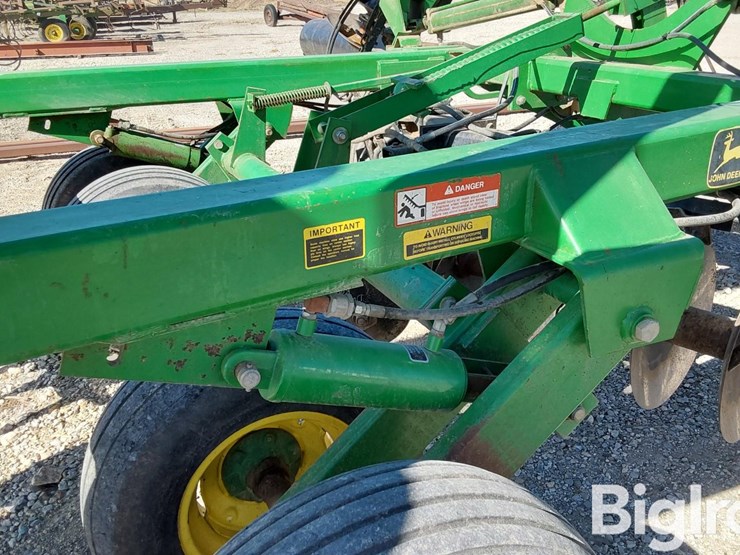 john-deere-630-image-13