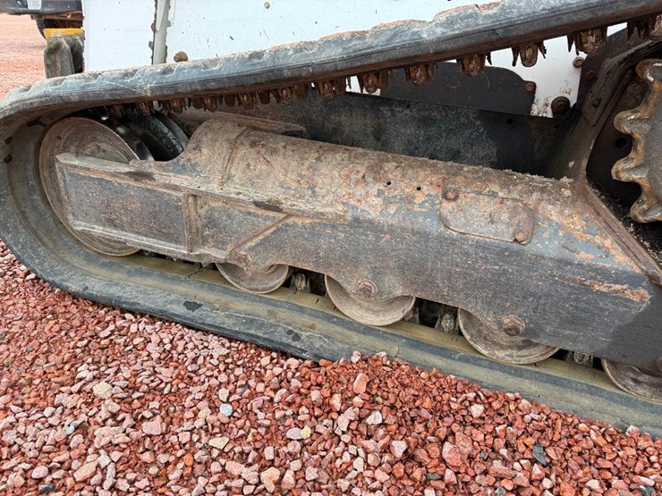 bobcat-t650-image-10