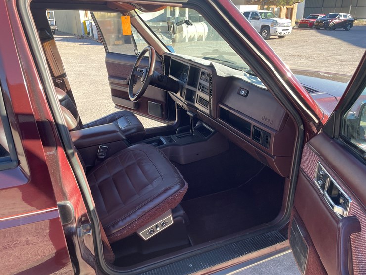 1992-jeep-cherokee-image-17