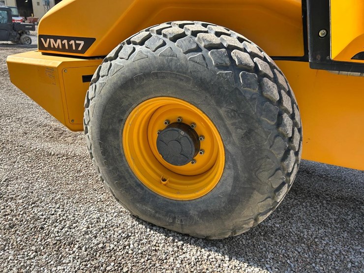 jcb-vm117-asphalt-roller-image-9