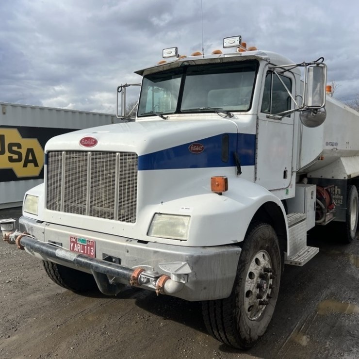 1998 PETERBILT 330