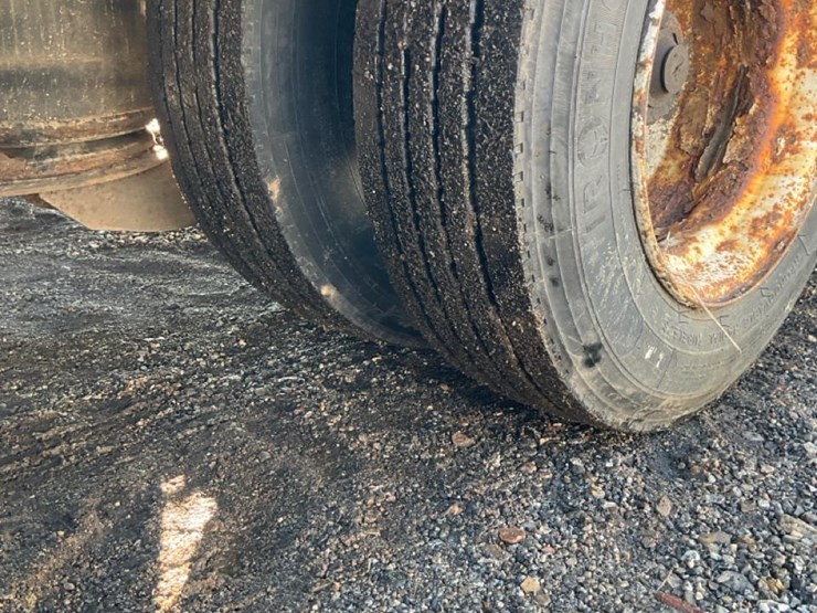 2007-unknown-trailer-image-24