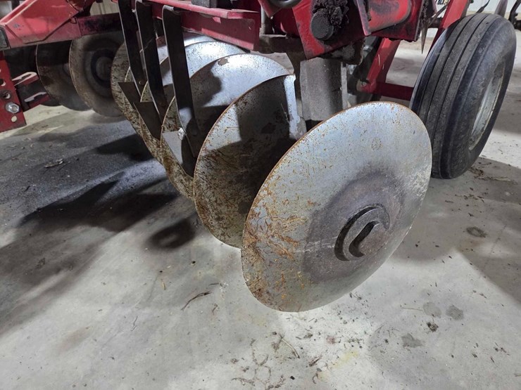 case-ih-3900-image-25
