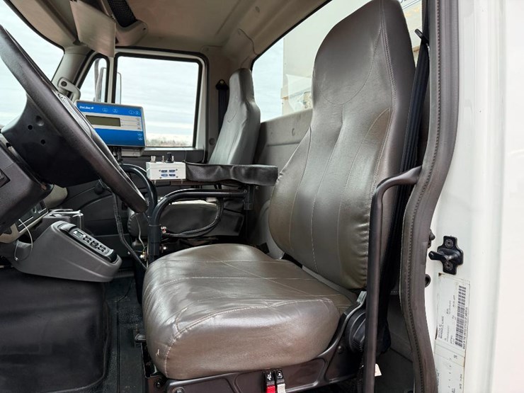 international-7600-image-55