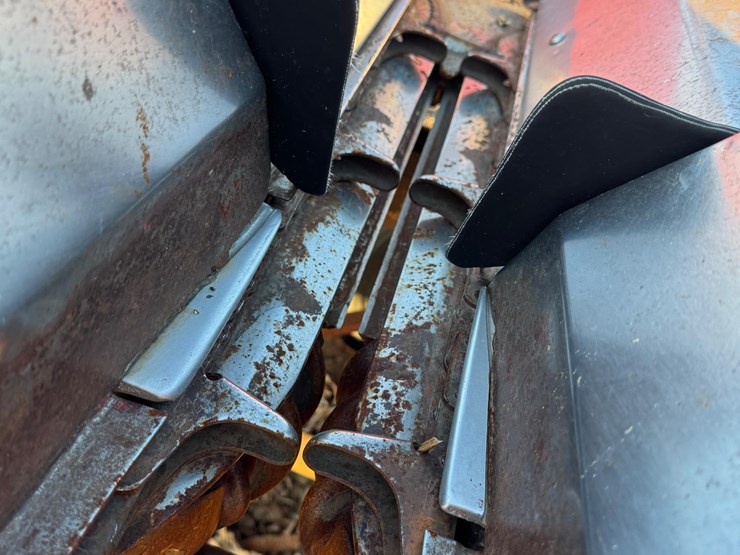 case-ih-1064-image-16