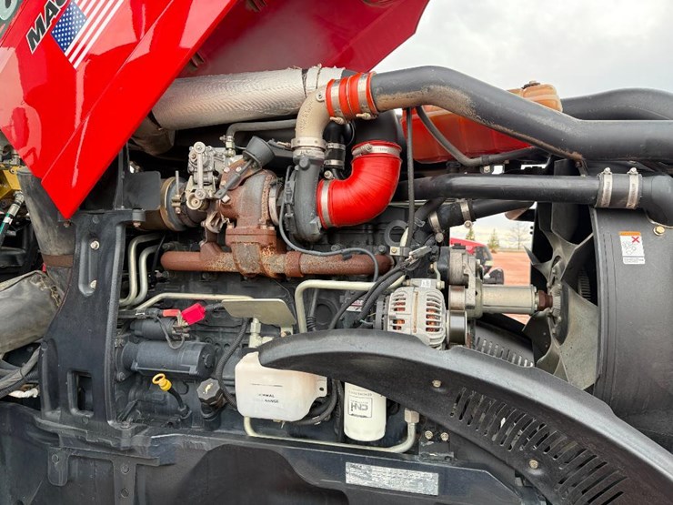 case-ih-magnum-180-image-43