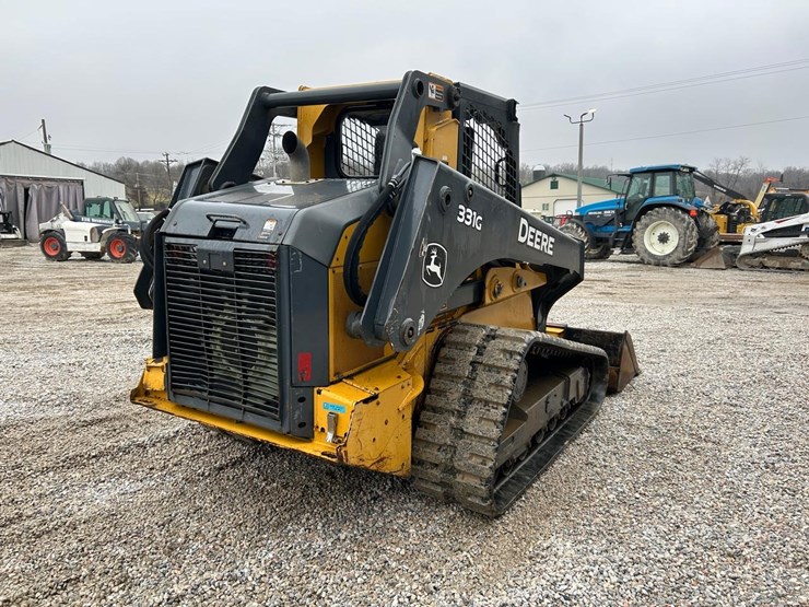 deere-331g-image-4