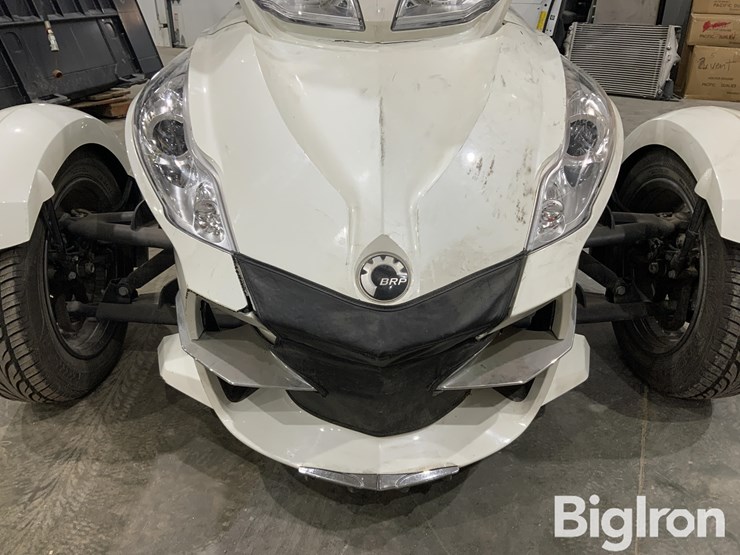 2011-massey-ferguson-730-image-11