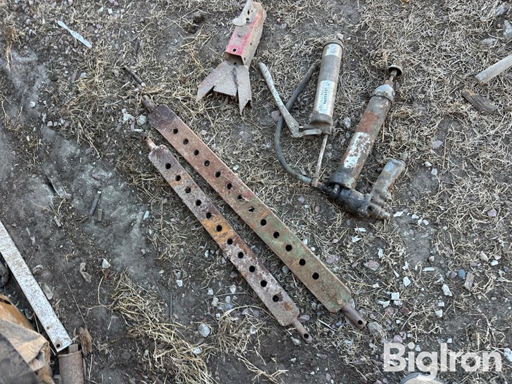 caterpillar-22-image-6