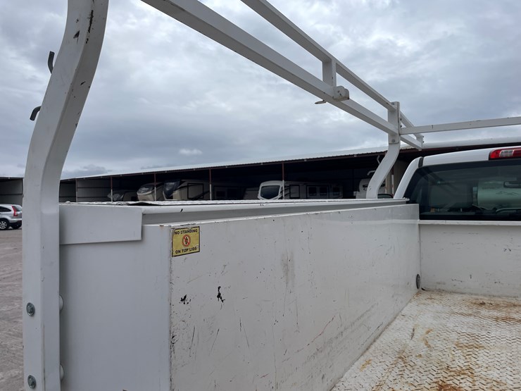 2015-chevrolet-silverado-2500-image-44