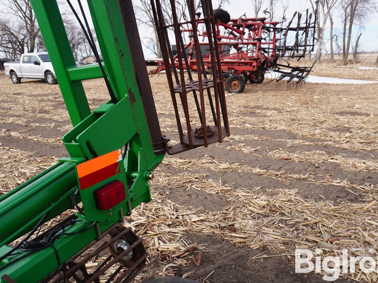 john-deere-200-image-16