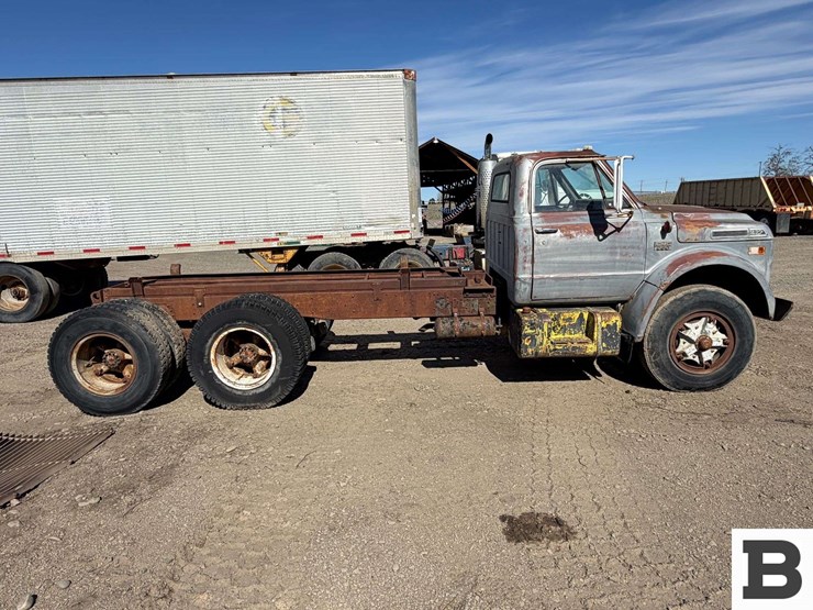 1969-gmc-dump-truck-image-5