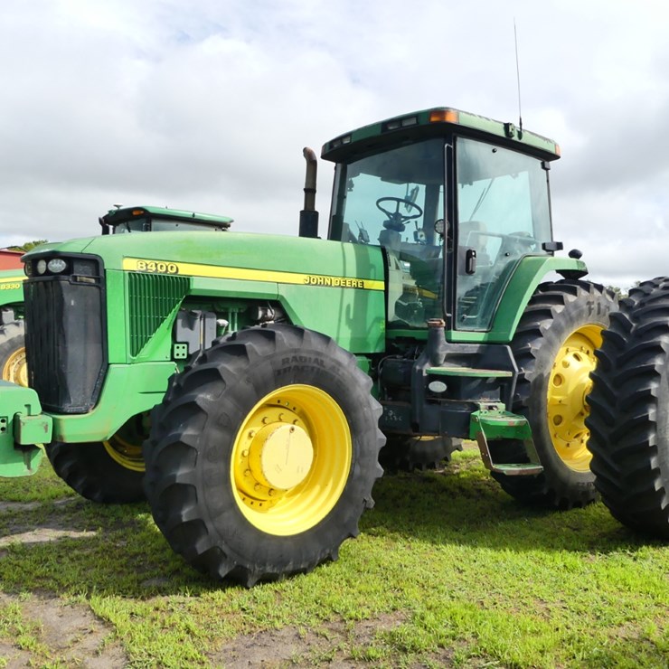 JOHN DEERE 8400